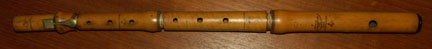 Picture of D'Almaine flute.